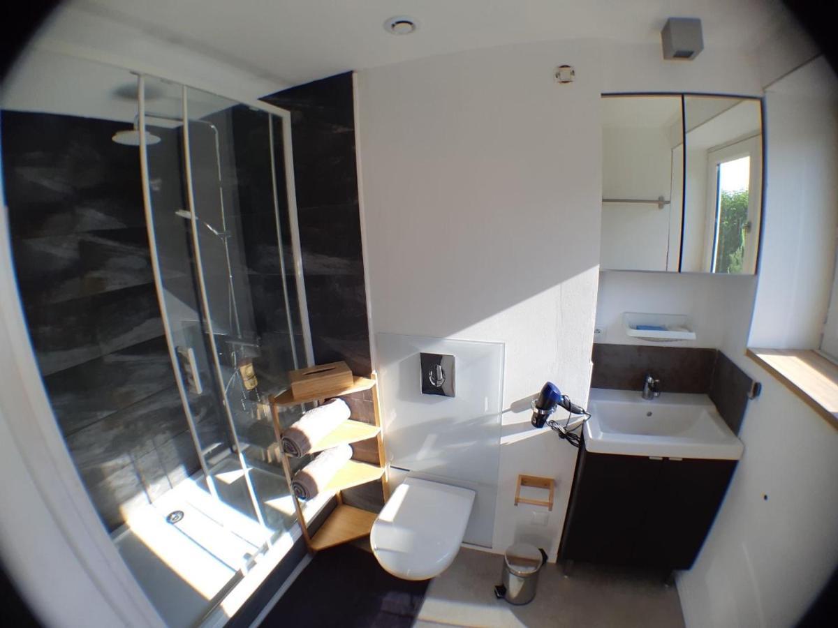 Beau Studio Equipe - Calme Et Confortable Bourg-en-Bresse Luaran gambar